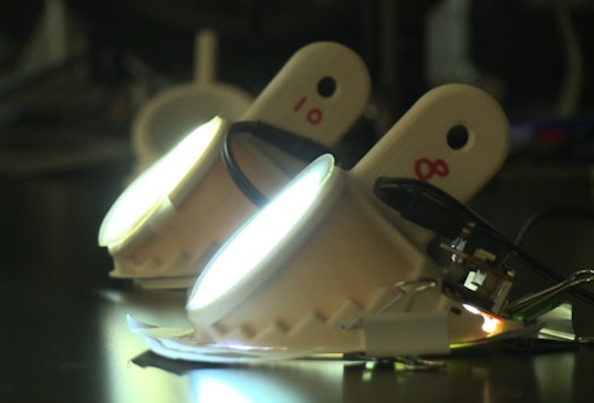 sustainable design, green design, alternative energy, nanofiber bulbs, cfl, led, incandescent bulbs, lighting