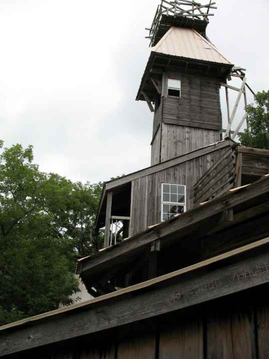 treehouse, world's largest, world's tallest, world's tallest treehouse, minister's treehouse, crossville, tennessee, reclaimed wood, recycled materials