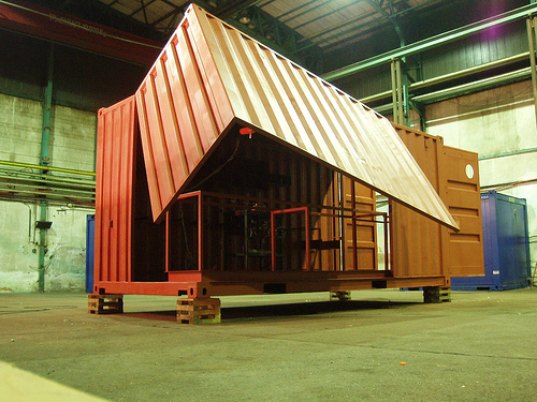 Froebe, shipping container, mobile shipping container bar, bar, mobile, recycled, upcycled