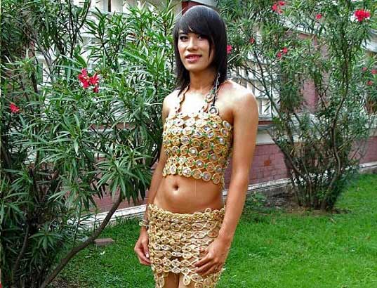 condom clothing, clothes made out of condoms, condom dresses, prophylactic clothing, aids awareness, recycled clothing, green clothing