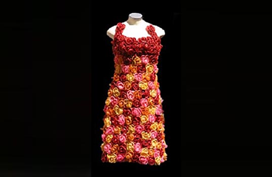 condom clothing, clothes made out of condoms, condom dresses, prophylactic clothing, aids awareness, recycled clothing, green clothing