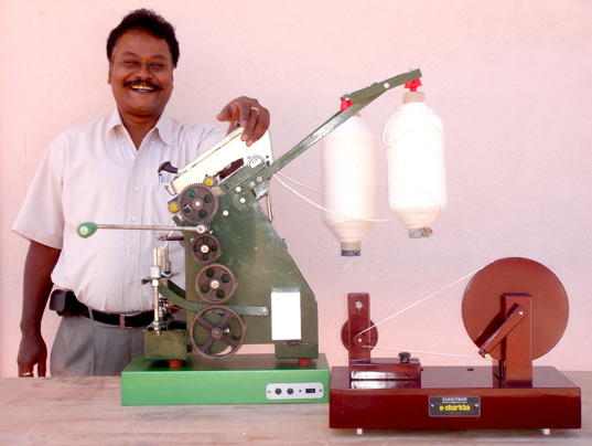 e-charkha, rs hiremath, energy generating spinning wheel, alternative energy, led light, kinetic energy, socially responsible design, green design, renewable energy