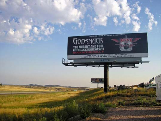 eco billboards, polyethylene posters, sustainable design, green communication design, recyclable materials, pvc alternative, eco-flex billboards, circle graphics, eco-friendly materials