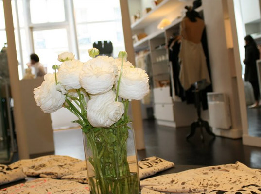 ekovaruhuset-flower-vase ekovaruhuset-flower-vase, ekovaruhuset paris, green fashion, eco fashion, eco boutique, eco fashion in paris, house of organic, green garments