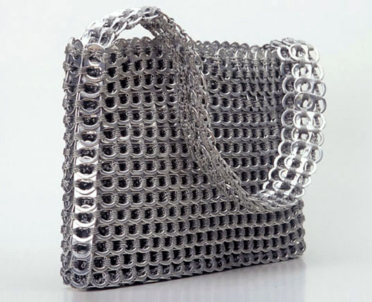Escama Studio, Escama bags, recycled pull tab bags, Brazilian fair trade bags, fair trade accessories, recycled eco fashion, pulltab crochet bags, ethical fashion Brazil, Chica Rosa Escama clutch, Escama Socorro Bag, Brazilian womens artisan coops, Escama Inhabitatshop