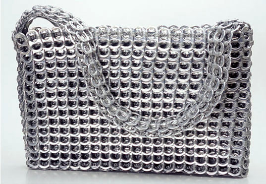 Escama Studio, Escama bags, recycled pull tab bags, Brazilian fair trade bags, fair trade accessories, recycled eco fashion, pulltab crochet bags, ethical fashion Brazil, Chica Rosa Escama clutch, Escama Socorro Bag, Brazilian womens artisan coops