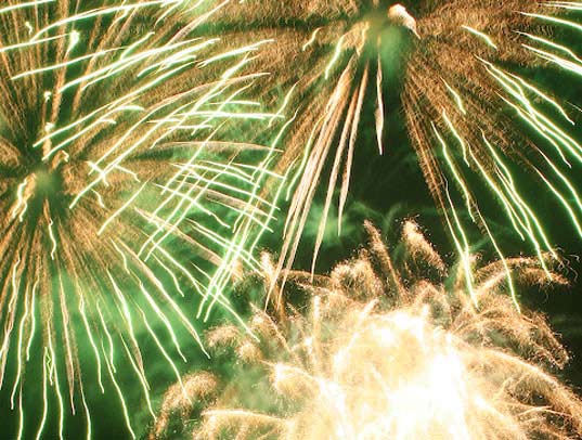 eco-friendly fireworks, green fireworks, 4th of july, independence day, green independence day
