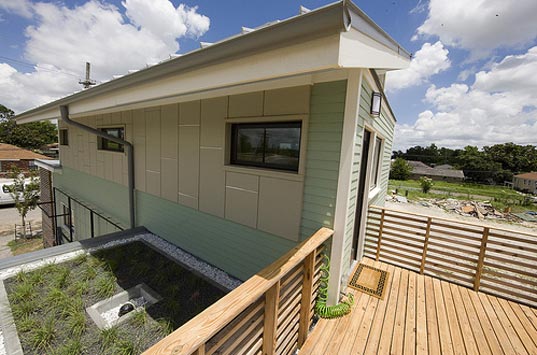 Global Green New Orleans, Global Green Holy Cross Project, Global Green rebuild New Orleans, rebuild New Orleans green, Hurricane Katrina aftermath, rebuild New Orleans, green building New Orleans, green building, sustainable design, holycross_3.jpg