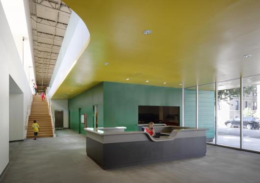 brooklyn children museum, new york city green buildings, sustainable building, rafael vinoly architects, sustainable materials, brooklyn children museum lobby