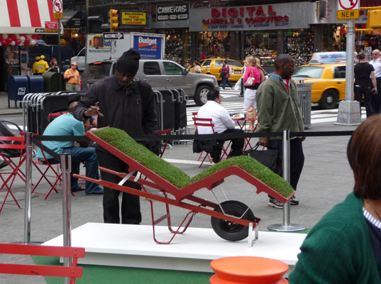 chaise lawn chair, wheelbarrow chair, voos, deger, best chairs on broadway, green seating, green chairs