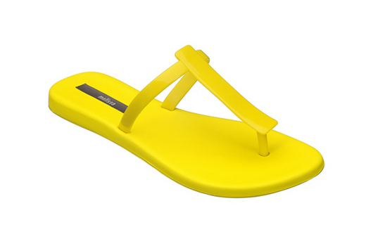 melissa sandals, melissa plastic dreams, eco friendly sandals, green sandals, vegan sandals, melissa vivienne westwood, vivienne westwood, summer sandals, eco-fashion, eco-shoes, sustainable style, non-toxic plastic, jellies, spring sandals, flats