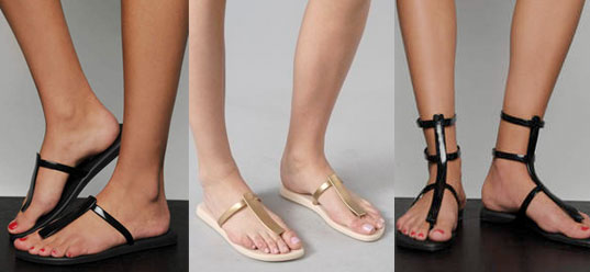 melissasinners melissa sandals, melissa plastic dreams, eco friendly sandals, green sandals, vegan sandals, melissa vivienne westwood, vivienne westwood, summer sandals, eco-fashion, eco-shoes, sustainable style, non-toxic plastic, jellies, spring sandals, flats