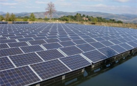 floatovoltaics, far niente winery solar power, Napa valley solar power, Floating Solar panels, irrigation pond Solar, Pontoon Solar, Solar power, solar energy, renewable energy, photovoltaic