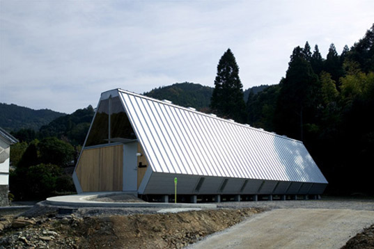 Onigiri, NKS Architects, Onigiri House, Japan, Japanese, sustainably harvested wood, sustainable wood, cedar, local materials, Oita, sustainable building, green architecture, onigiri4
