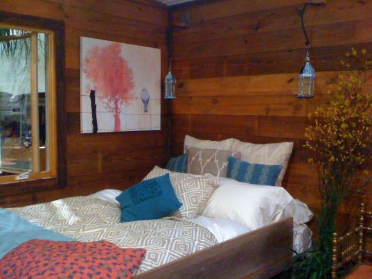 reclaimed space, dwell on design, prefab, cabin, 2009, ecofabulous, ebay, auction, habitat for humanity