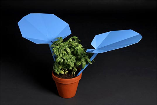 Fulguro Swiss DesignFulguro Swiss Design, Vienna Design Week, releaf rain collector, household product, garden, design, plant care, rain collector, reLEAF, Fulguro