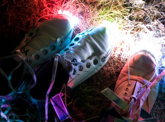 solar-led-shoes-11 solar-led-shoes-11, Solar LED shoes From Lost Values, solar-power fashion, recycle shoes, DIY kits, DIY solar lighting, solar fashion
