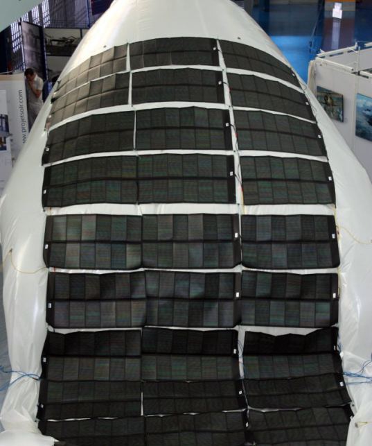 solar powered blimp, solar power, solar blimp, airship, solar airship, France, English Channel