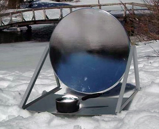 Solar oven, sun powered oven, operation blessing, humanitarian design, green electronics, green appliances