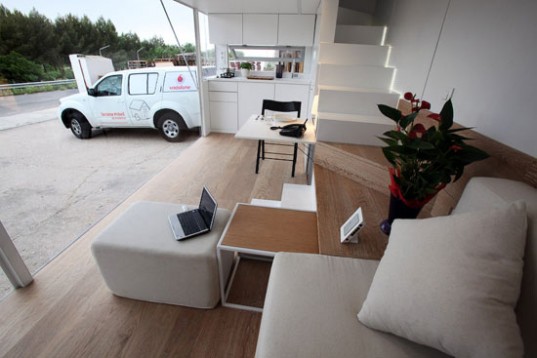 vodaphone, mobile home, blogger, cell phone, spain